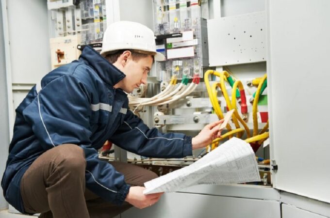 10 Reasons Why Electricians Need Answering Services